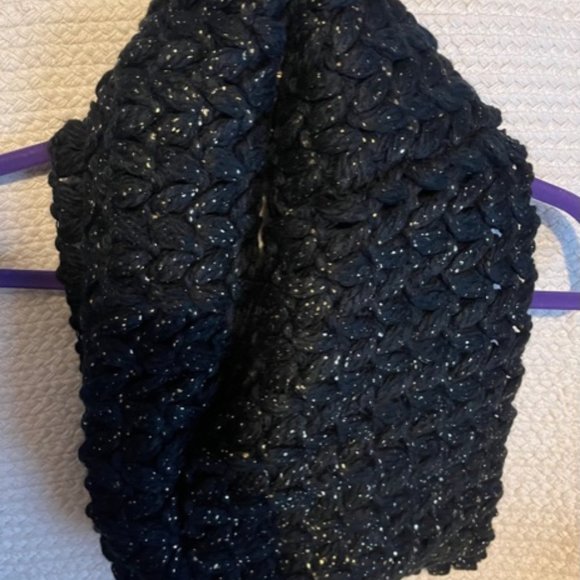 Lane Bryant NWT Infinity Scarf Black Metallic - Picture 1 of 2